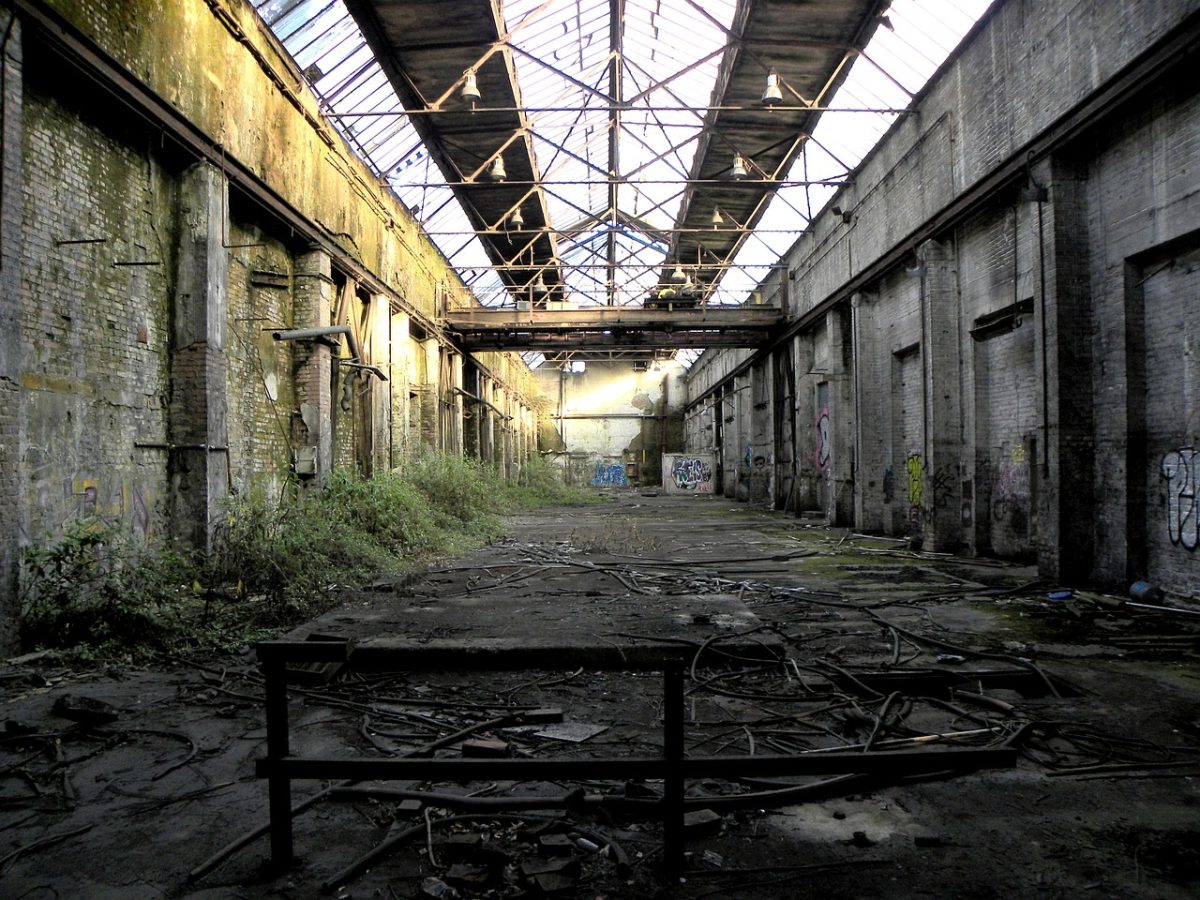 factory-building-317945_1280