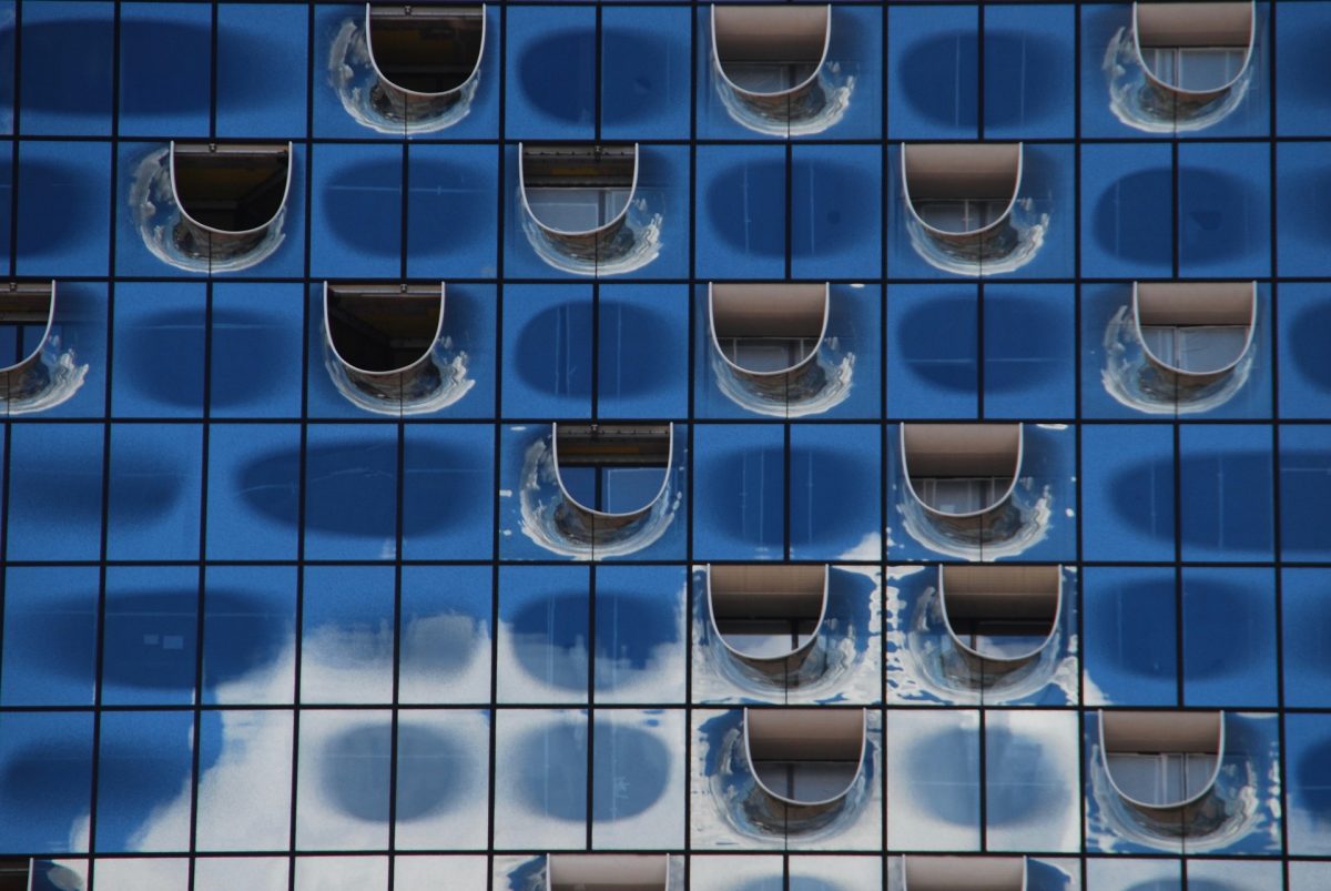 Fensterelemente in der Elbphilharmonie. Bild: Pixabay
