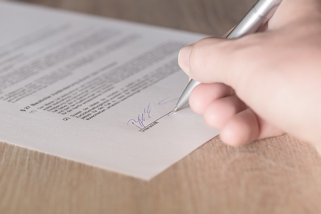 Home loan contracts and provision rates should be carefully considered. An article on the theme of 'commitment interest' and real estate: how to avoid cost traps.