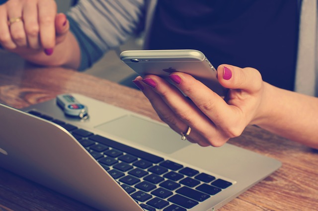 "Starting your property search in Germany" – Finding real estate online, print, and in person.