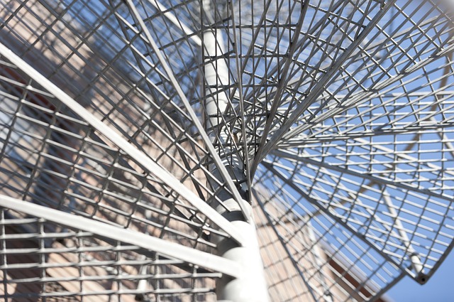 Serial construction: a fresh look at prefabricated building design?
