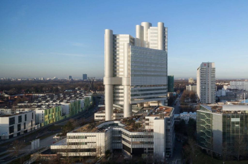 Hypo Vereinsbank Tower und Umgebung