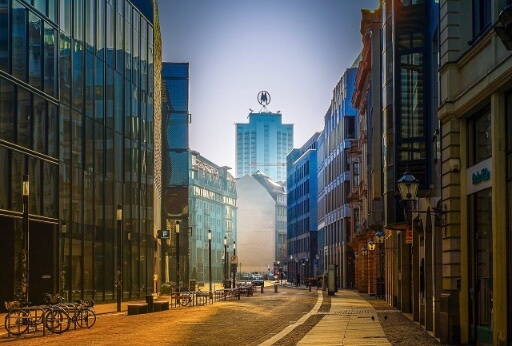 Leipziger Innenstadt mit Wintergartenhochhaus: Gute Lage für Kapitalanleger in Leipzig